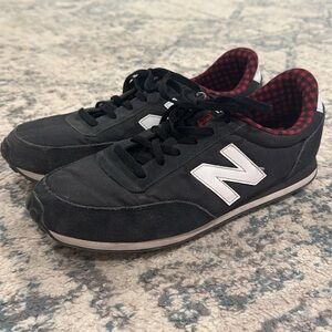 New Balance 410 women’s shoe size 10